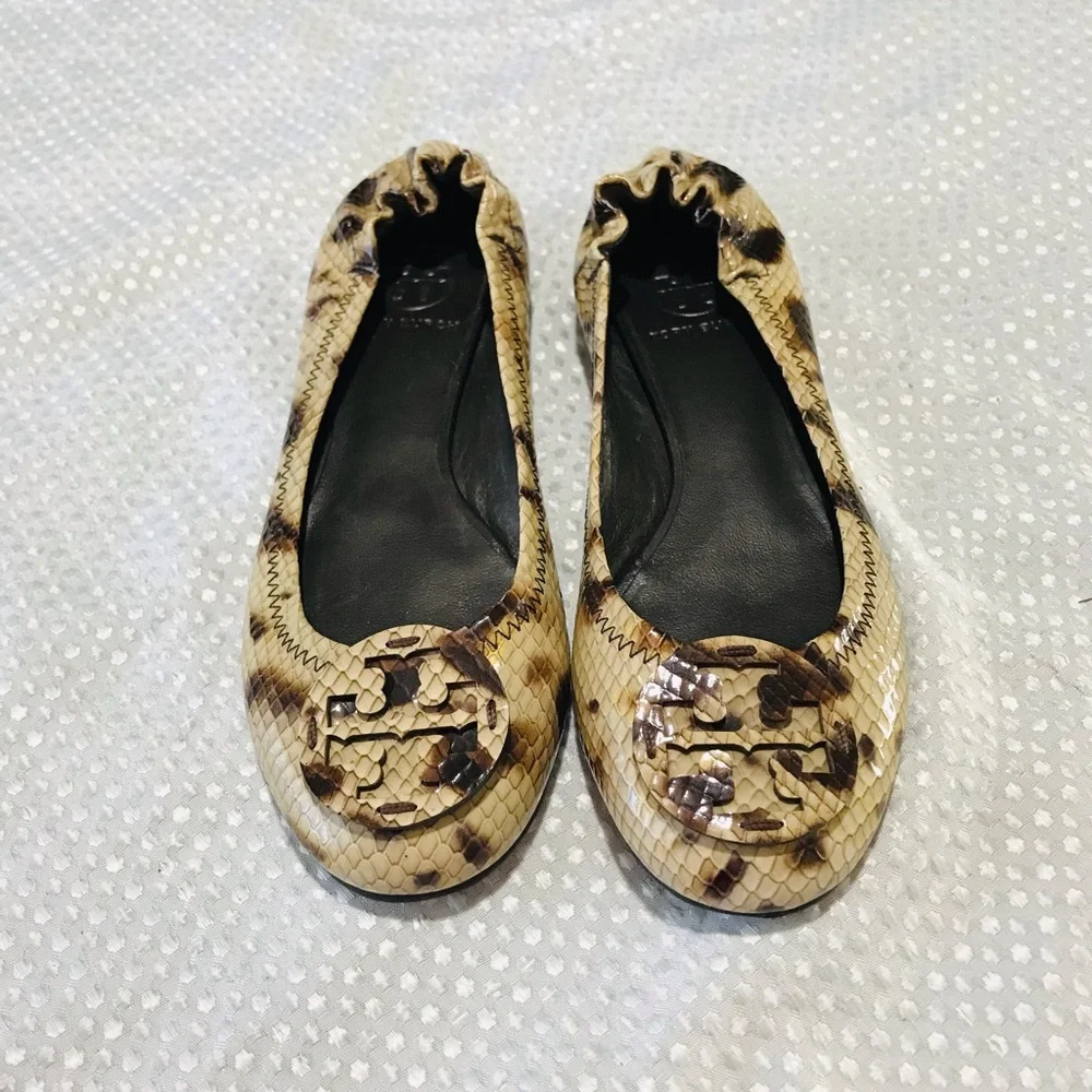 Tory Burch leopard patent‎ leather flats